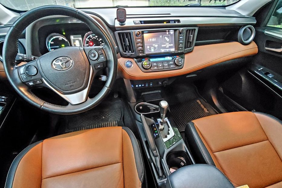 Продам Toyota Rav 4 Limited edition 2017 года в Днепре