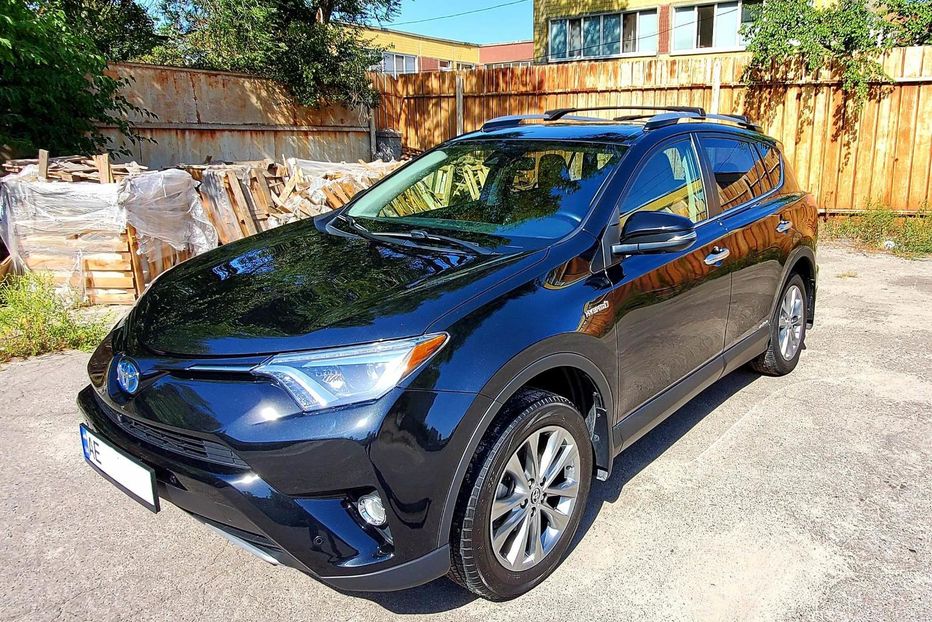 Продам Toyota Rav 4 Limited edition 2017 года в Днепре