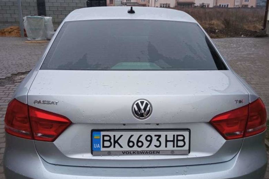 Продам Volkswagen Passat B7 2015 года в Ровно