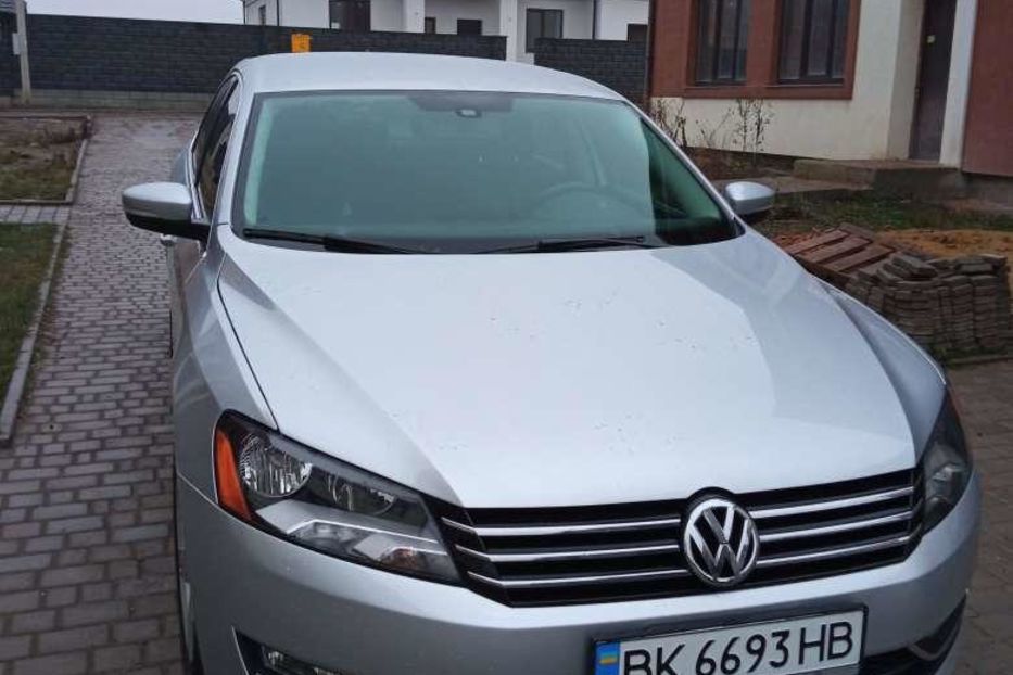 Продам Volkswagen Passat B7 2015 года в Ровно