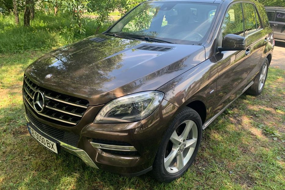 Продам Mercedes-Benz ML 350 Ристальинг 2012 года в Черновцах