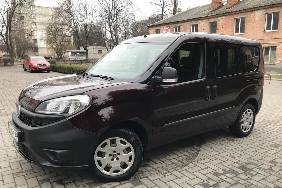 Продам Fiat Doblo пасс. 2016 года в г. Кременчуг, Полтавская область