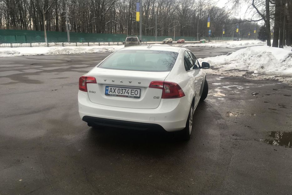 Продам Volvo S60 D2 2012 года в Харькове