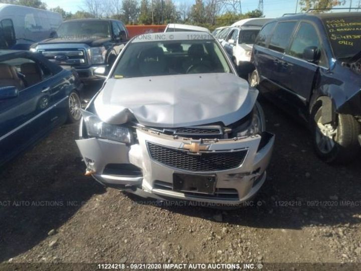 Продам Chevrolet Cruze Продам 2014 Chevrolet Cruze LS 2014 года в Киеве