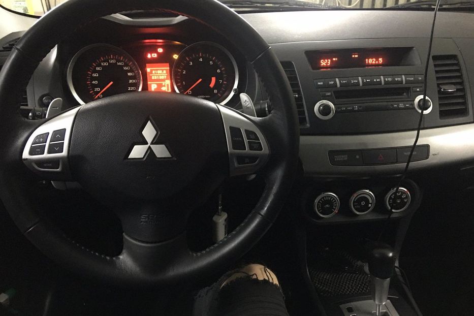 Продам Mitsubishi Lancer X 2010 года в Киеве