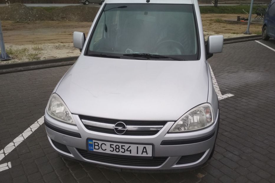 Продам Opel Combo пасс. 2011 года в Львове