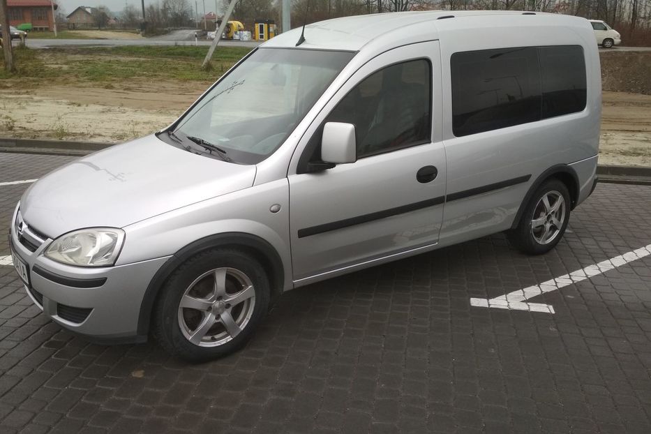 Продам Opel Combo пасс. 2011 года в Львове