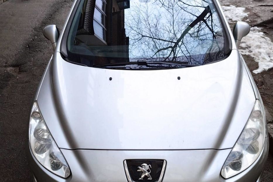 Продам Peugeot 308 СВ 2012 года в Киеве