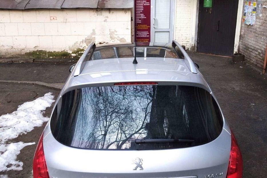 Продам Peugeot 308 СВ 2012 года в Киеве