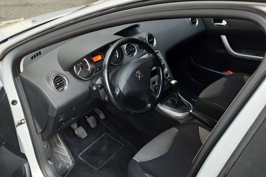 Продам Peugeot 308 СВ 2012 года в Киеве