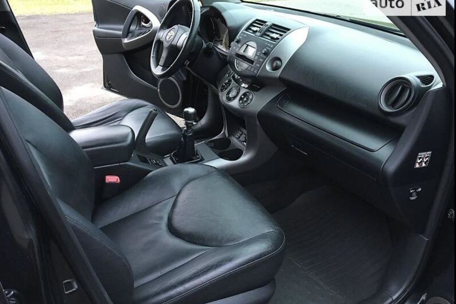 Продам Toyota Rav 4 2007 года в Ровно