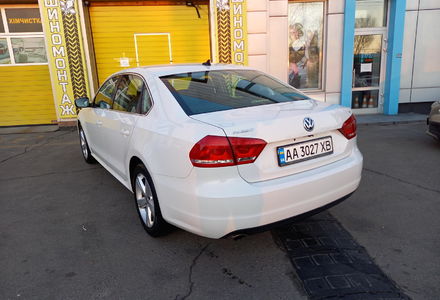 Продам Volkswagen Passat B7 2013 года в Киеве