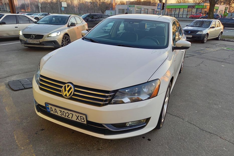 Продам Volkswagen Passat B7 2013 года в Киеве