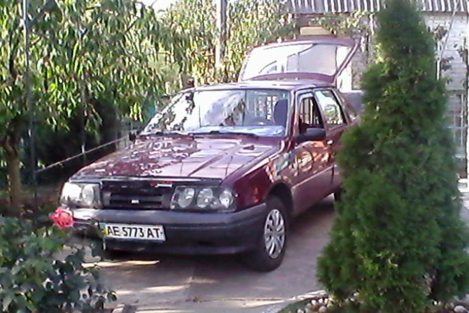 Продам ИЖ 2126 Хетчбек 2002 года в г. Кривой Рог, Днепропетровская область