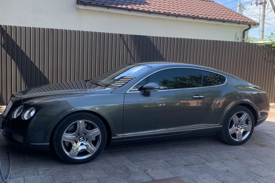 Продам Bentley Continental 2004 года в Киеве