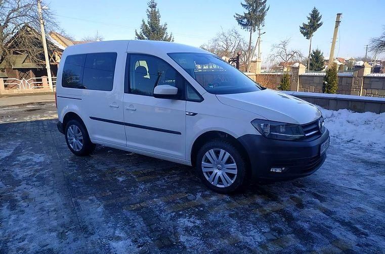 Продам Volkswagen Caddy пасс. 2016 года в г. Першотравенск, Днепропетровская область