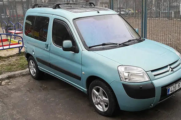 Продам Citroen Berlingo пасс. 2008 года в Киеве