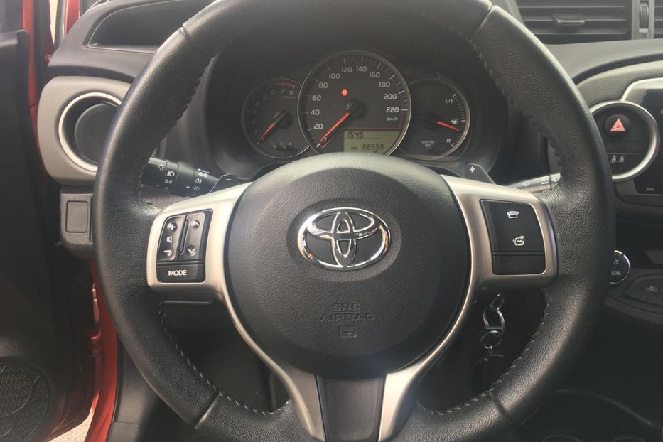 Продам Toyota Yaris 2014 года в Днепре