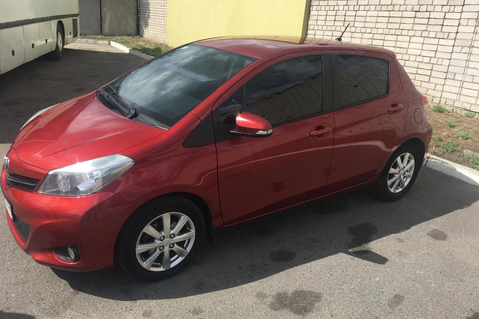 Продам Toyota Yaris 2014 года в Днепре