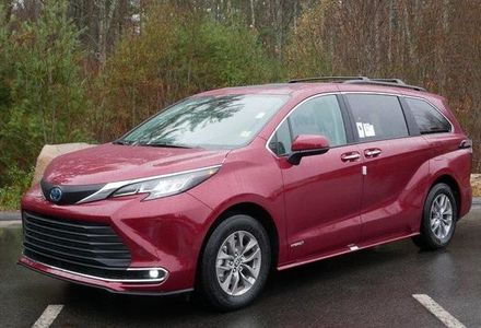 Продам Toyota Sienna AWD 2021 года в Киеве