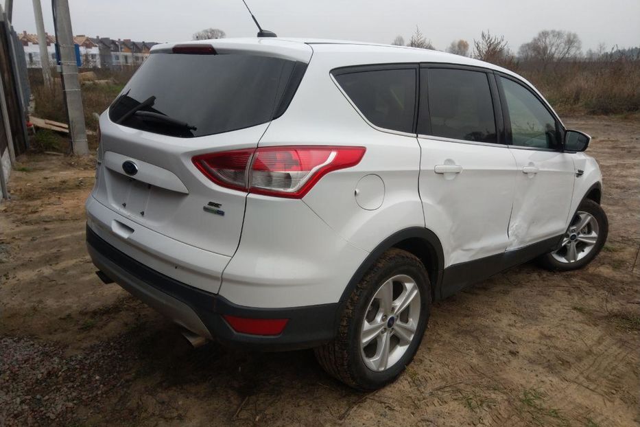 Продам Ford Escape SE 2015 года в Киеве