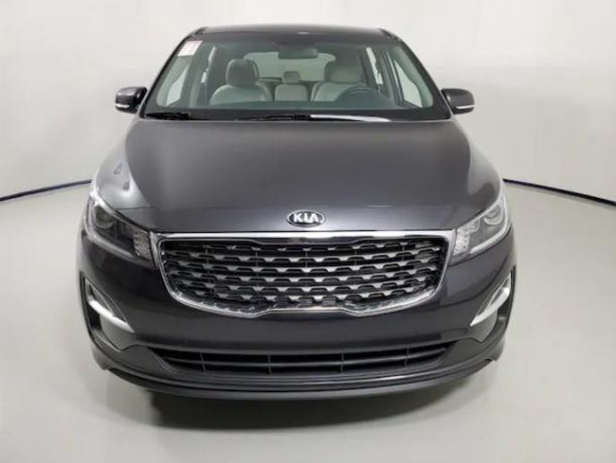 Продам Kia Sedona 2021 года в Киеве