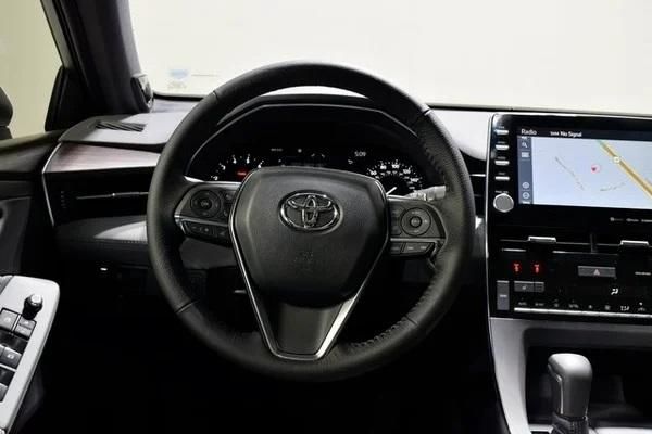 Продам Toyota Avalon 2021 года в Киеве