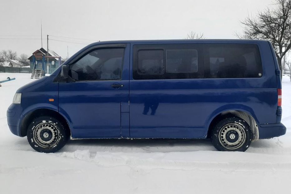 Продам Volkswagen T5 (Transporter) пасс. 2004 года в г. Глухов, Сумская область