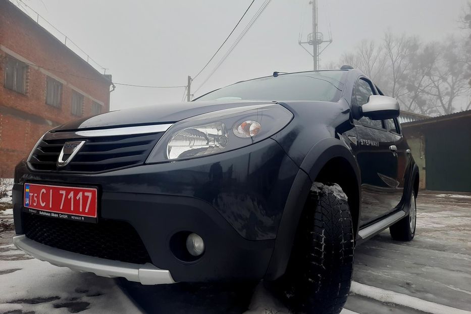 Продам Renault Sandero StepWay 2011 года в г. Ахтырка, Сумская область