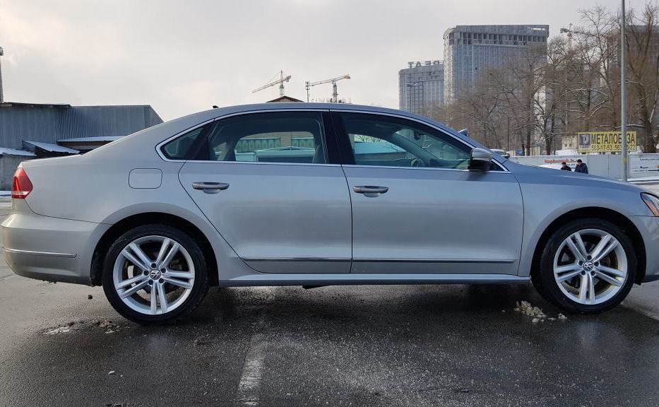 Продам Volkswagen Passat B7 PASSAT SE 2.0 TDI (B7) 2012 года в Киеве