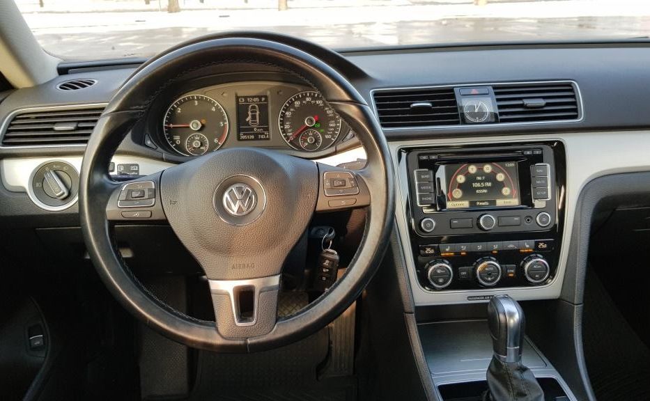 Продам Volkswagen Passat B7 PASSAT SE 2.0 TDI (B7) 2012 года в Киеве