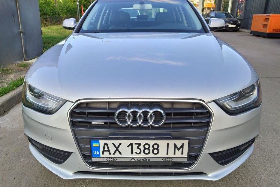 Продам Audi A4 B8 Quattro Restyling 2012 года в Харькове