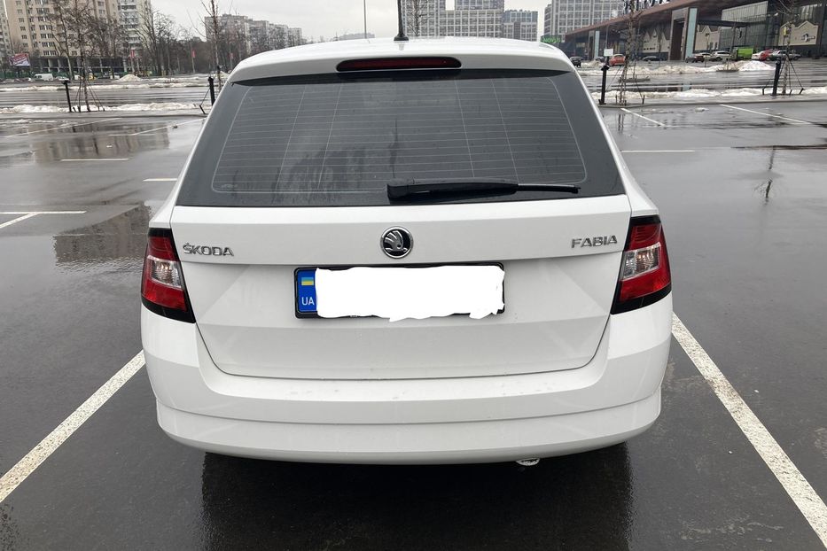 Продам Skoda Fabia 2016 года в Киеве