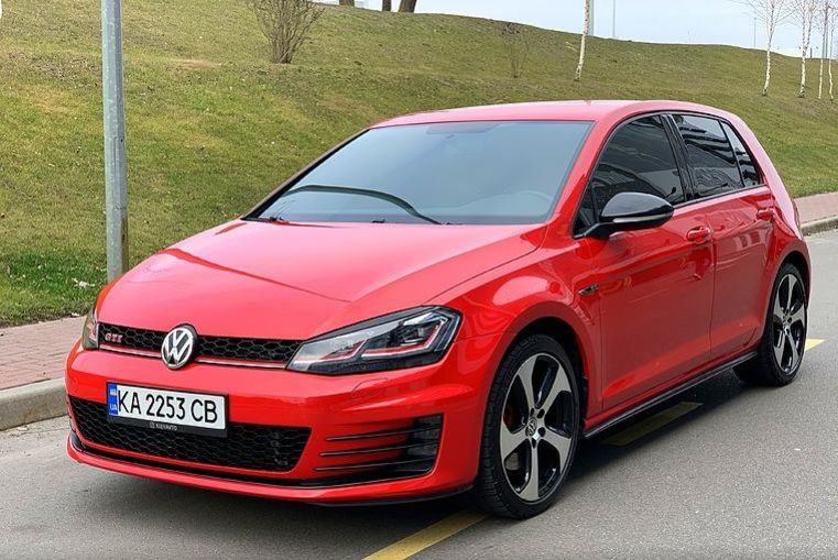 Продам Volkswagen Golf VII 2016 года в г. Овруч, Житомирская область