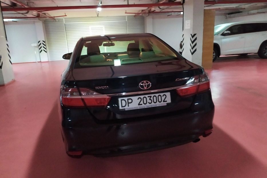 Продам Toyota Camry 50 2015 года в Киеве