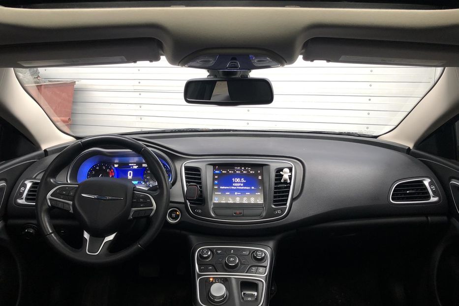 Продам Chrysler 200 LIMITED 2015 года в Киеве