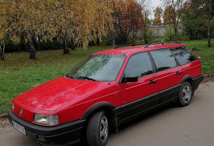 Продам Volkswagen Passat B3 Універсал 1988 года в Ровно