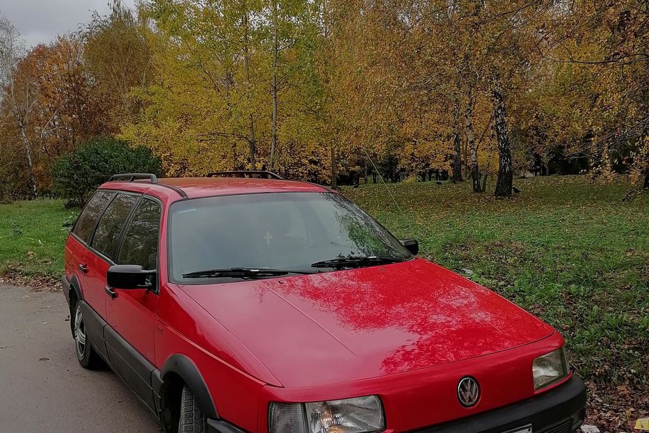 Продам Volkswagen Passat B3 Універсал 1988 года в Ровно