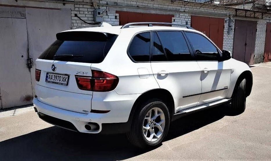 Продам BMW X5 2011 года в Киеве