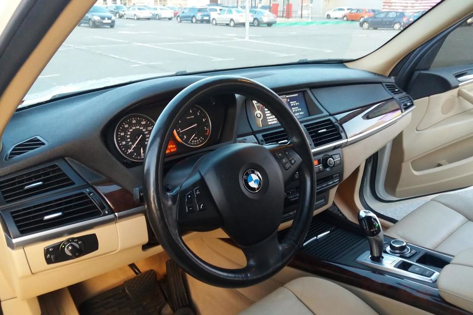 Продам BMW X5 2011 года в Киеве