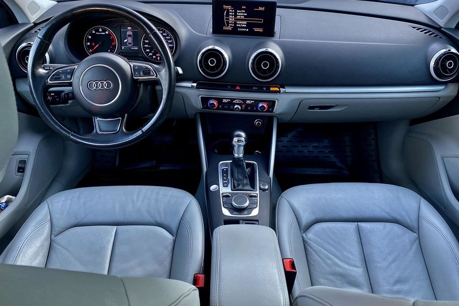 Продам Audi A3 Premium Plus 2016 года в Киеве