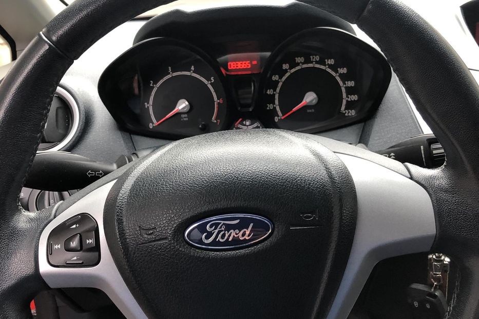 Продам Ford Fiesta 2012 года в Тернополе