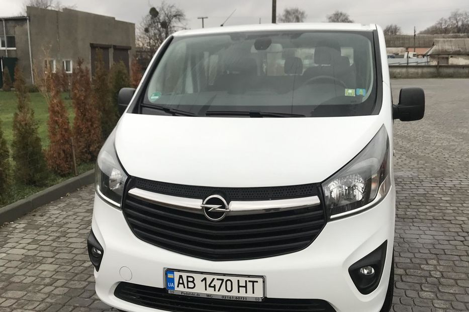 Продам Opel Vivaro пасс. 2015 года в г. Ильинцы, Винницкая область