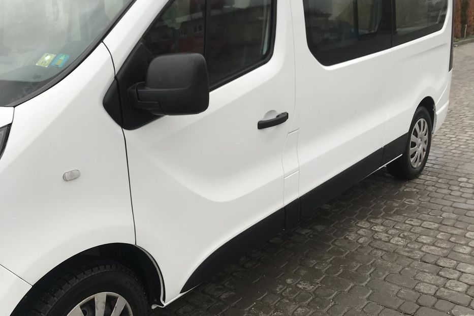 Продам Opel Vivaro пасс. 2015 года в г. Ильинцы, Винницкая область