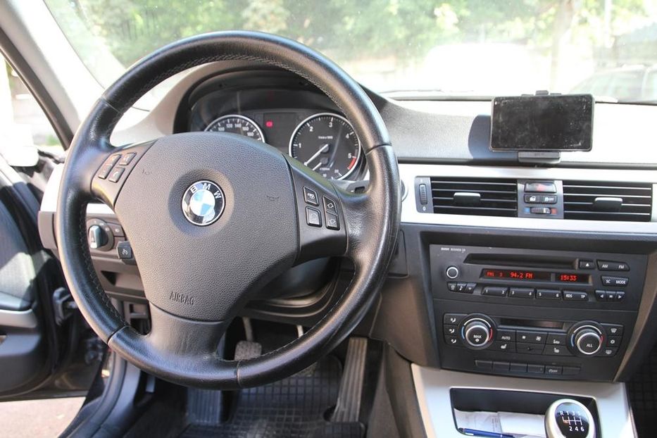 Продам BMW 320 2011 года в Киеве