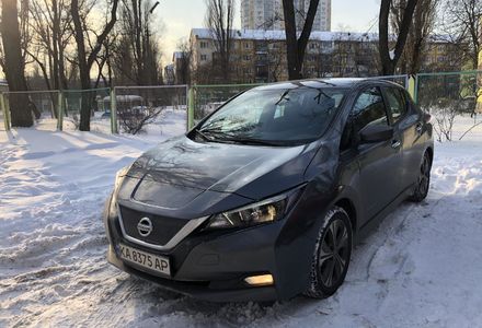 Продам Nissan Leaf SV 2018 года в Киеве