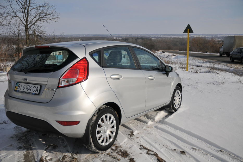 Продам Ford Fiesta 2013 года в г. Карловка, Полтавская область