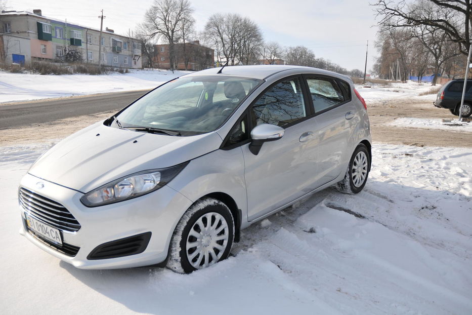 Продам Ford Fiesta 2013 года в г. Карловка, Полтавская область