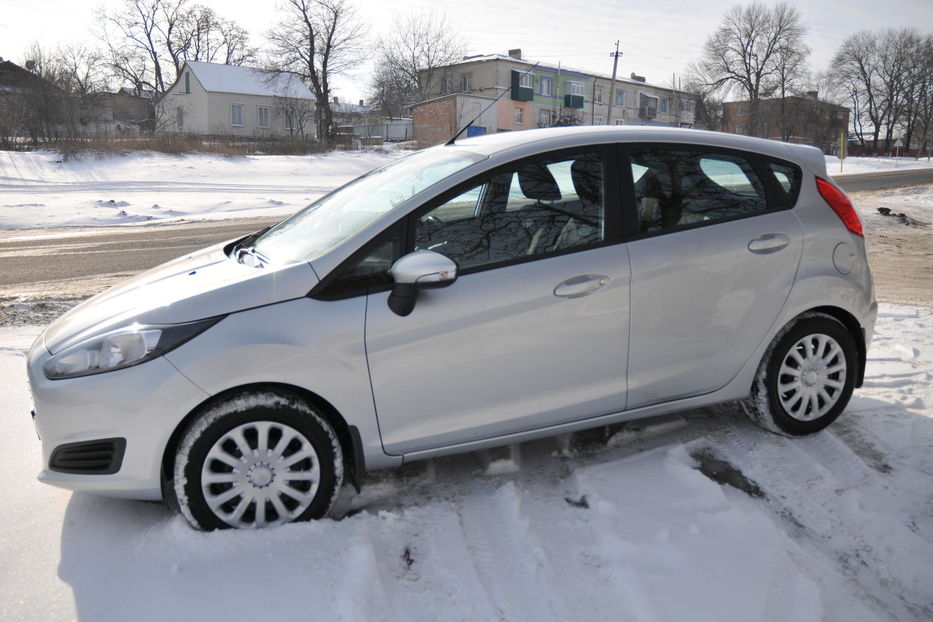 Продам Ford Fiesta 2013 года в г. Карловка, Полтавская область