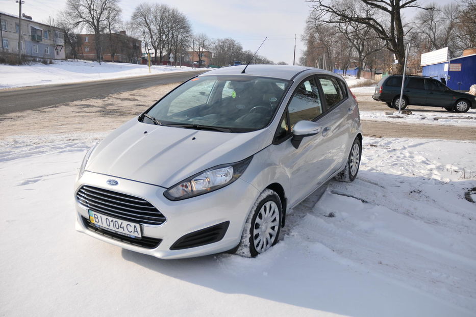 Продам Ford Fiesta 2013 года в г. Карловка, Полтавская область